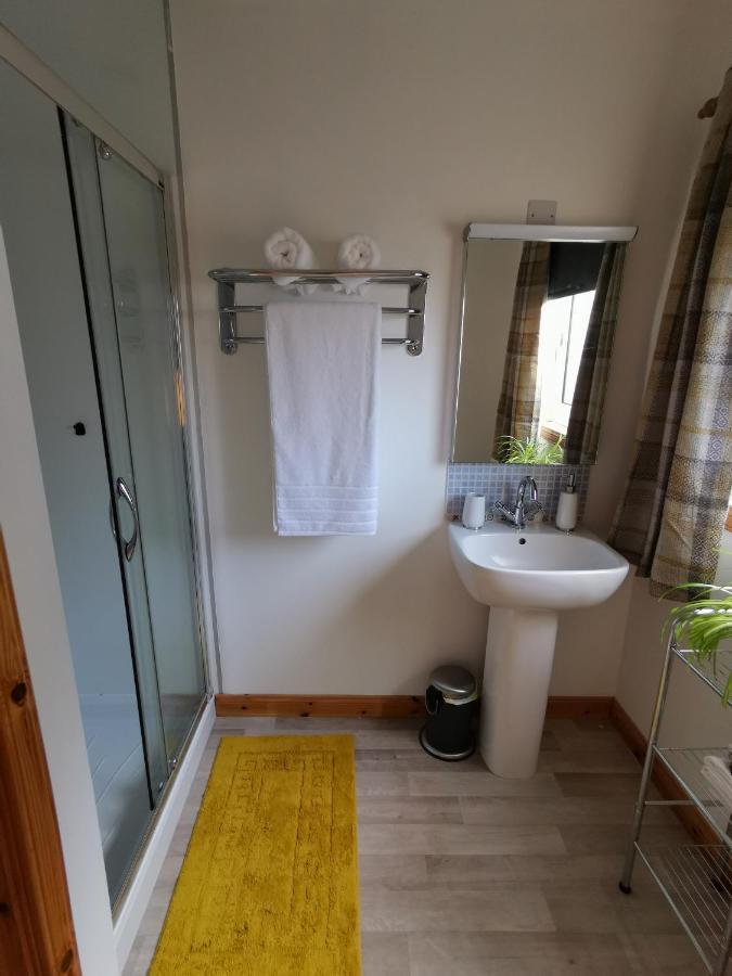 Alt-An Ensuite Self Catering Apartment With Twin Bedroom Fort William Exterior foto